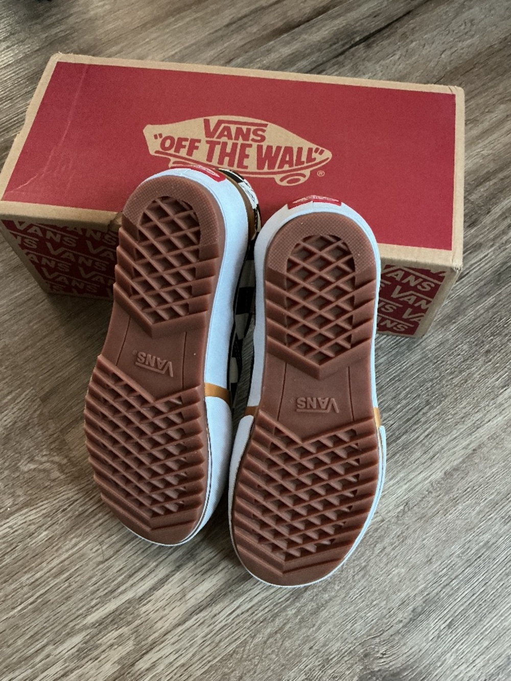 Women’s Platform Old Skool Vans - Picture 3 of 6